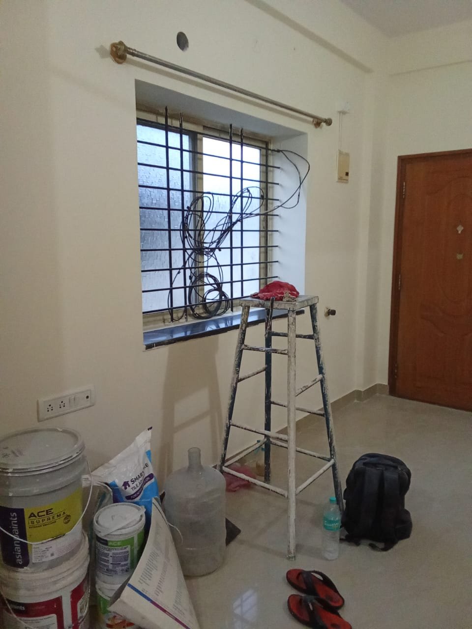 One room painting